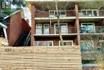 220 Kenilworth Ave Unit# D, Toronto, Ontario M4L 3S6, 1 Bedroom Bedrooms, 3 Rooms Rooms,1 BathroomBathrooms,All Houses,Rented,Kenilworth,27773202