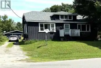 930 FIRST St, Gravenhurst, Ontario P1P 1K3, 4 Bedrooms Bedrooms, 10 Rooms Rooms,1 BathroomBathrooms,All Houses,Sold,FIRST,X11912458