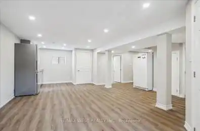 36 Poplar Avenue Toronto (Islington-City Centre West) Ontario M9B3R4