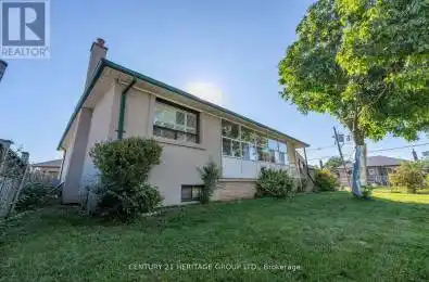 9 Cuffley Crescent Toronto (Downsview-Roding-CFB) Ontario M3K1X5