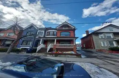 70 Lansdowne Avenue Toronto (Roncesvalles) Ontario M6K2V9