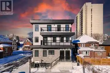 17 Peter St Unit# 9, Kitchener, Ontario N2G 3J5, 2 Bedrooms Bedrooms, 5 Rooms Rooms,1 BathroomBathrooms,All Houses,Sold,Peter,27791173