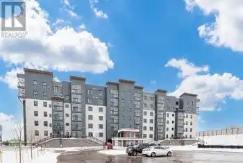 15 KNEESHAW Dr Unit# #406, Barrie, Ontario L9J 0J8, 1 Bedroom Bedrooms, 3 Rooms Rooms,1 BathroomBathrooms,Condo,Rented,KNEESHAW,27794736