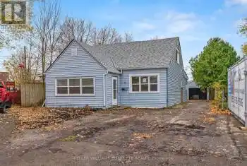 1 Exeter Ave, Welland, Ontario L3B 4X9, 5 Bedrooms Bedrooms, 13 Rooms Rooms,3 BathroomsBathrooms,All Houses,Sold,Exeter,X11920349