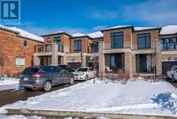 10 Stubbs Lane, Aurora, Ontario L4G 3Y3, 3 Bedrooms Bedrooms, 11 Rooms Rooms,4 BathroomsBathrooms,All Houses,Sold,Stubbs,N11922985