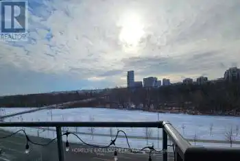 18 Uptown Dr Unit# 715, Markham, Ontario L3R 5M5, 1 Bedroom Bedrooms, 4 Rooms Rooms,1 BathroomBathrooms,Condo,Rented,Uptown,N11925089