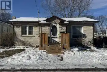52 Harcourt St, Port Hope, Ontario L1A 1M4, 2 Bedrooms Bedrooms, 5 Rooms Rooms,2 BathroomsBathrooms,All Houses,Sold,Harcourt,X11924994