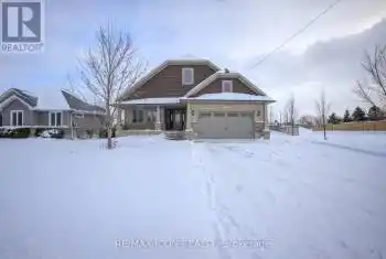 520 Wellington St, Wellington North, Ontario N0G 2L2, 2 Bedrooms Bedrooms, 10 Rooms Rooms,3 BathroomsBathrooms,All Houses,Sold,Wellington,X11925240