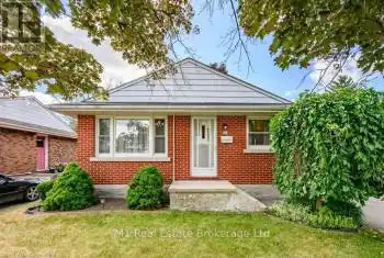 70 Dudhope Ave, Cambridge, Ontario N1R 4T7, 3 Bedrooms Bedrooms, 6 Rooms Rooms,1 BathroomBathrooms,All Houses,Sold,Dudhope,X11925650