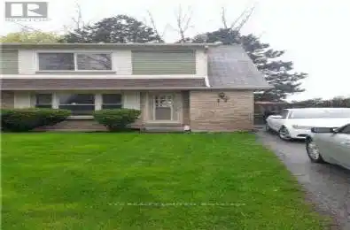 17 Hollyberry Trail Toronto (Hillcrest Village) Ontario M2H2N9