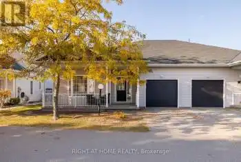 10 Hinkley Tr, Clarington, Ontario L1B 1P4, 2 Bedrooms Bedrooms, 4 Rooms Rooms,2 BathroomsBathrooms,All Houses,Sold,Hinkley,E11933261
