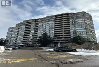 32 Clarissa Dr Unit# 627, Richmond Hill, Ontario L4C 9R7, 2 Bedrooms Bedrooms, 6 Rooms Rooms,2 BathroomsBathrooms,Condo,Sold,Clarissa,N11933596