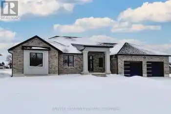 924 BOGDANOVIC Way, Huron-Kinloss, Ontario N2Z 0H3, 3 Bedrooms Bedrooms, 11 Rooms Rooms,2 BathroomsBathrooms,All Houses,Sold,BOGDANOVIC,X11934176