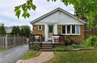 21 Fieldway Road Toronto (Islington-City Centre West) Ontario M8Z3L3