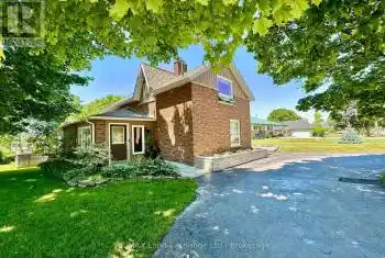 1186 QUEEN St, Kincardine, Ontario N2Z 1G5, 3 Bedrooms Bedrooms, 10 Rooms Rooms,2 BathroomsBathrooms,All Houses,Sold,QUEEN,X11936871