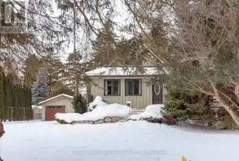10 Hickory St, Collingwood, Ontario L9Y 3E4, 3 Bedrooms Bedrooms, 7 Rooms Rooms,2 BathroomsBathrooms,All Houses,Sold,Hickory,S11939399