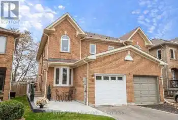 31 Widdifield Ave, Newmarket, Ontario L3X 1Z5, 3 Bedrooms Bedrooms, 7 Rooms Rooms,3 BathroomsBathrooms,All Houses,Sold,Widdifield,N11941614