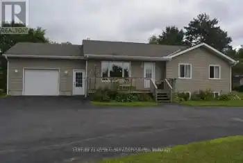 81 Young St, Hastings Highlands, Ontario K0L 2S0, 3 Bedrooms Bedrooms, 7 Rooms Rooms,2 BathroomsBathrooms,All Houses,Rented,Young,X11942385