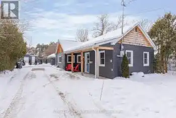 52 Ninth St, Collingwood, Ontario L9Y 2G2, 2 Bedrooms Bedrooms, 7 Rooms Rooms,2 BathroomsBathrooms,All Houses,Sold,Ninth,S11943690