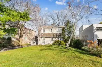 233 Lord Seaton Rd Toronto Ontario M2P 1L2