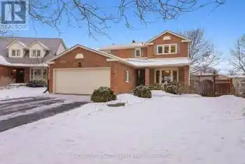 38 Moffat Cres, Aurora, Ontario L4G 4Z9, 4 Bedrooms Bedrooms, 4 Rooms Rooms,4 BathroomsBathrooms,All Houses,Sold,Moffat,N11947542