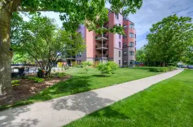 50 BLUE SPRINGS Dr Unit# 31 Waterloo Ontario N2J 4M4