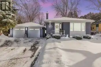 25 Kemano Rd, Aurora, Ontario L4G 2Y4, 2 Bedrooms Bedrooms, 10 Rooms Rooms,2 BathroomsBathrooms,All Houses,Sold,Kemano,N11960959
