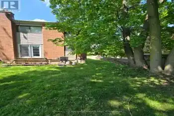 49B Marshall St, Waterloo, Ontario N2J 2T3, 3 Bedrooms Bedrooms, 6 Rooms Rooms,1 BathroomBathrooms,All Houses,Sold,Marshall,X11963096