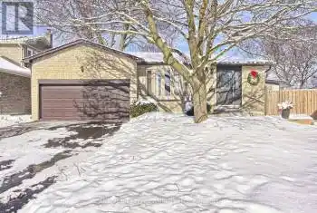 7 Brunton Pl, Newmarket, Ontario L3Y 6B5, 4 Bedrooms Bedrooms, 9 Rooms Rooms,2 BathroomsBathrooms,All Houses,Sold,Brunton,N11963643