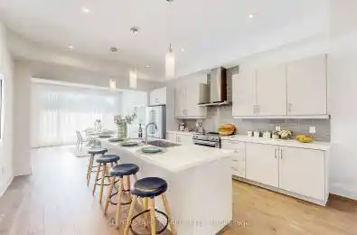 6 Vern Robertson Gate Uxbridge Ontario L9P 0R9