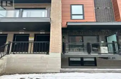 20-20 Lytham Green Circle Unit# 209 Newmarket (Glenway Estates) Ontari