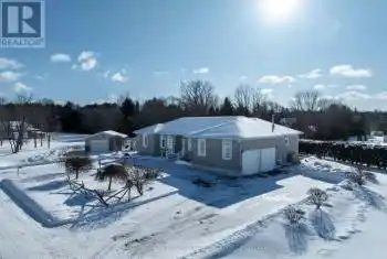 4479 ASHWOOD Dr, South Frontenac, Ontario K0H 2T0, 3 Bedrooms Bedrooms, 12 Rooms Rooms,3 BathroomsBathrooms,All Houses,Sold,ASHWOOD,X11967208
