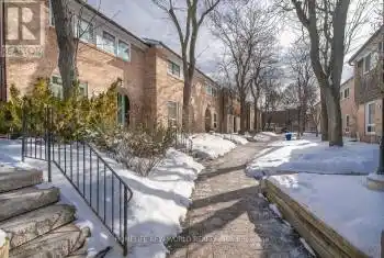 1 Wootten Way Unit# 49, Markham, Ontario L3P 3H7, 3 Bedrooms Bedrooms, 8 Rooms Rooms,2 BathroomsBathrooms,All Houses,Sold,Wootten,27909296