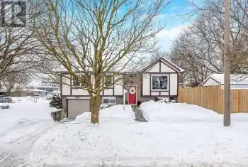 293 Eiwo Crt, Waterloo, Ontario N2K 2M9, 3 Bedrooms Bedrooms, 6 Rooms Rooms,2 BathroomsBathrooms,All Houses,Sold,Eiwo,X11969693