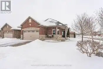266 WALNUT St, Lucan Biddulph, Ontario N0M 2J0, 3 Bedrooms Bedrooms, 10 Rooms Rooms,3 BathroomsBathrooms,All Houses,Sold,WALNUT,X11971893