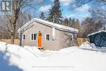 535 Algoma Ave, Tay, Ontario L0K 1R0, 2 Bedrooms Bedrooms, 4 Rooms Rooms,1 BathroomBathrooms,All Houses,Sold,Algoma,S11975988