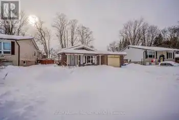 555 Sprucehill Ave, Waterloo, Ontario N2L 4V8, 4 Bedrooms Bedrooms, 8 Rooms Rooms,2 BathroomsBathrooms,All Houses,Sold,Sprucehill,X11975632