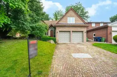 32 Riderwood Dr Toronto Ontario M2L 2X3