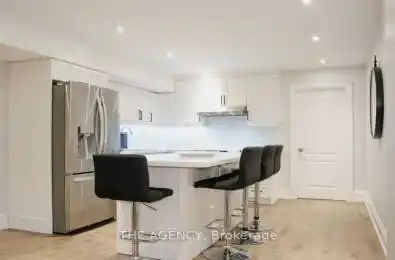 4484 Shelby Crescent Mississauga (Rathwood) Ontario L4W3T3