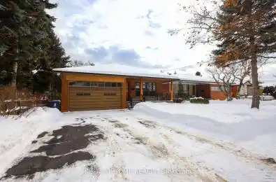 229 Rustic Road Toronto (Rustic) Ontario M6L1W3