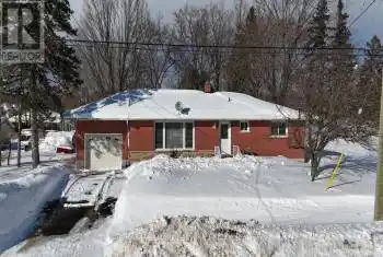 21 George St, Havelock-Belmont-Methuen, Ontario K0L 1Z0, 3 Bedrooms Bedrooms, 6 Rooms Rooms,2 BathroomsBathrooms,All Houses,Sold,George,X11979893