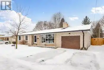 175 Ontario St, Strathroy-Caradoc, Ontario N7G 1B8, 3 Bedrooms Bedrooms, 6 Rooms Rooms,2 BathroomsBathrooms,All Houses,Sold,Ontario,X11980903