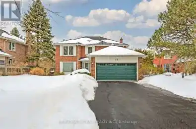 12 Karen Ann Crescent Toronto (Woburn) Ontario M1G1M3