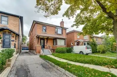 15 Braemar Ave Toronto Ontario M5P 2L1