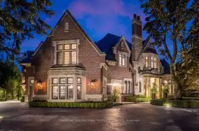 15 Chieftain Cres Toronto Ontario M2L 2H3