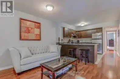 35 Strangford Lane Unit# 106 Toronto (Clairlea-Birchmount) Ontario M1L