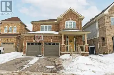 208 Ronald Hooper Avenue Clarington (Bowmanville) Ontario L1C7E4