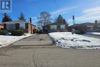 15 Mayflower Avenue, Toronto (Wexford-Maryvale), Ontario M1R4W9, 3 Bedrooms Bedrooms, ,1 BathroomBathrooms,All Houses,For Rent,Mayflower,E12001640