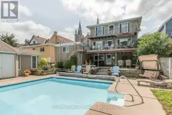 25 Robert Street, Penetanguishene, Ontario L9M1N5, 6 Bedrooms Bedrooms, ,3 BathroomsBathrooms,All Houses,For Sale,Robert,S12001341