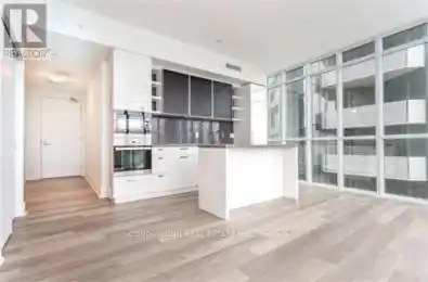 32 Davenport Road Unit# 1402 Toronto (Annex) Ontario M5R1H3